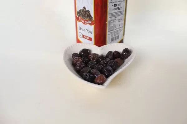 Karabacak Mega Yağlı Sele Zeytin 1 KG Teneke Kutu